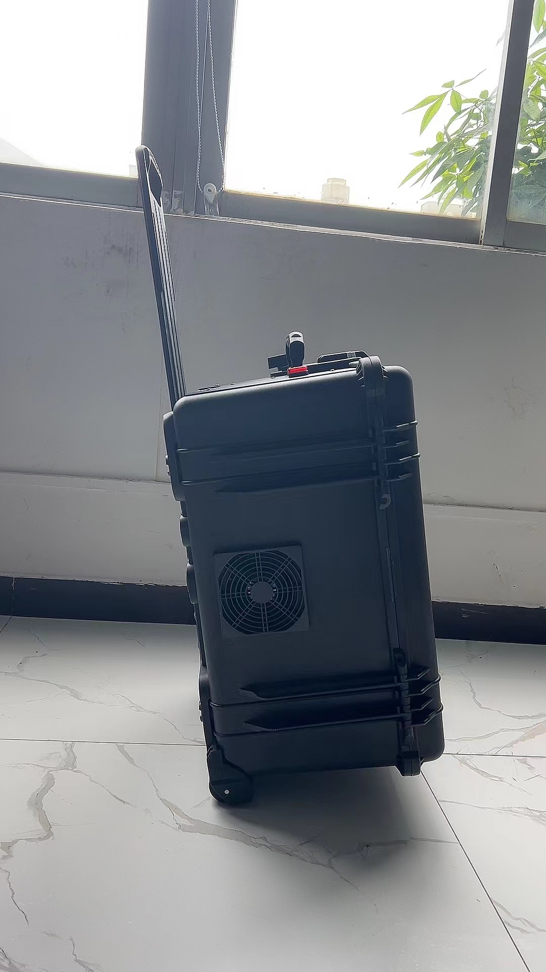 林甸手拉箱型移动通信干扰器